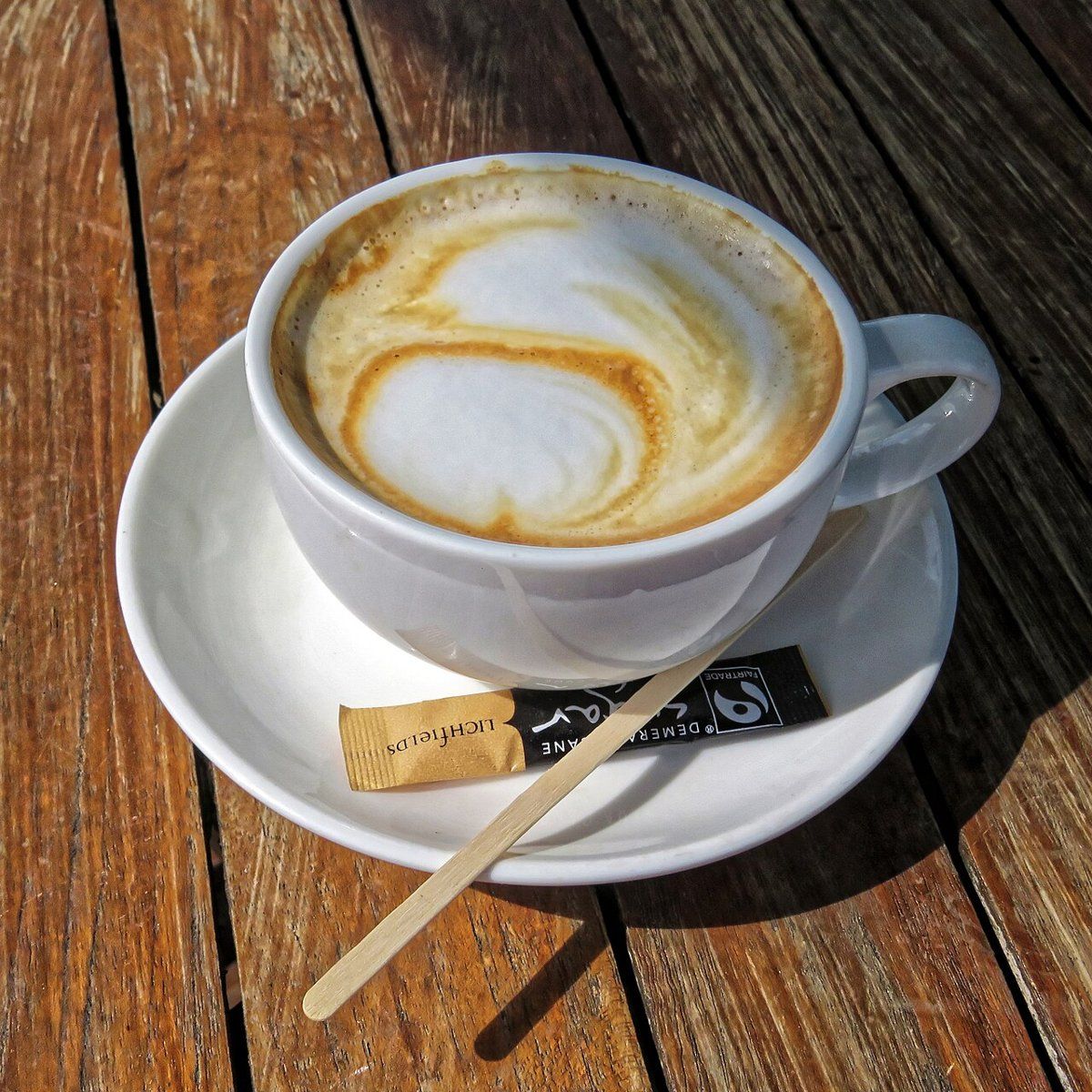 A flat white coffee (stock photo)